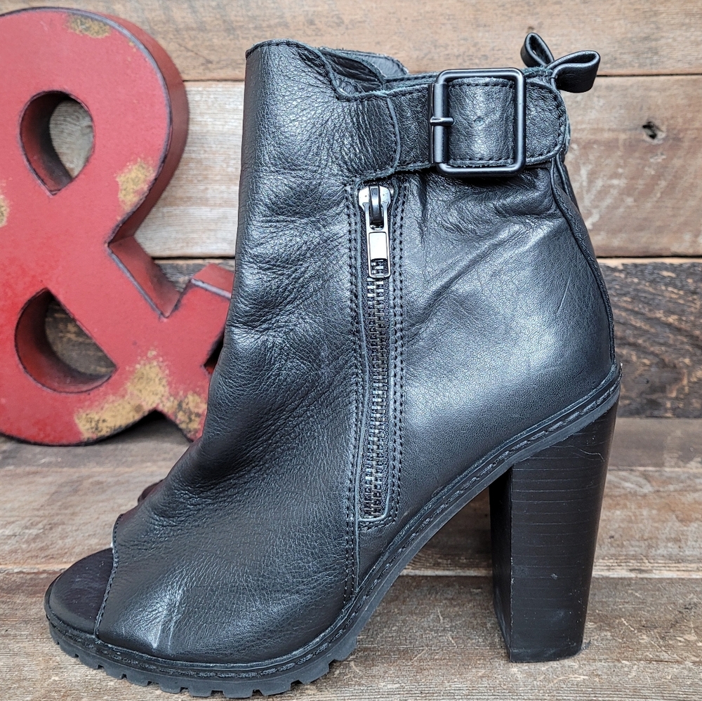 KDB Kelsi Dagger Sexy Full Zip Black Leather Shoes